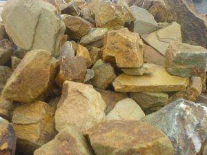 Quarzitstein - Bekannt als Ibbenbürener, Bentheimer oder Toscana Sandstein, sorgt dieser für ein südländisches Flair - 